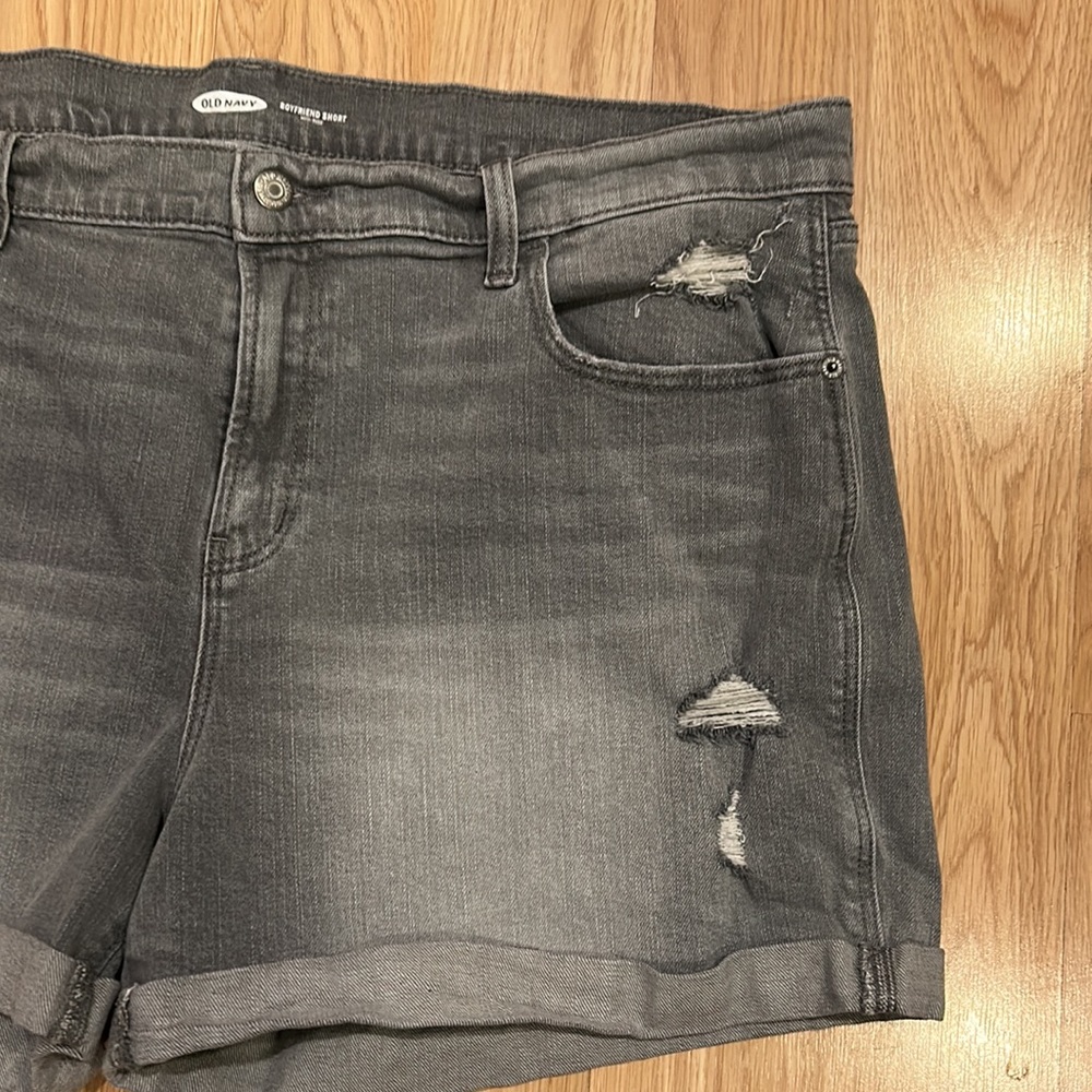 Old Navy Mid Rise BoyFriend Short Size 18 - Picture 2 of 10